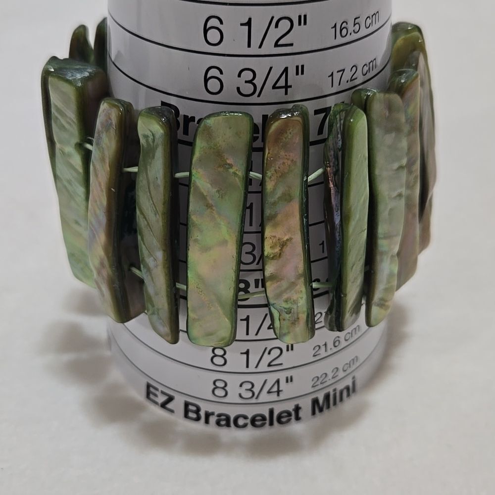 Green Abalone Shell Bracelet - image 6